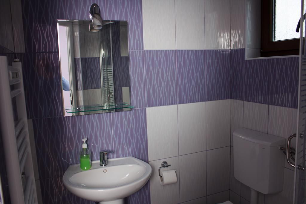 Tău Bistra Pensiunea Viki الغرفة الصورة